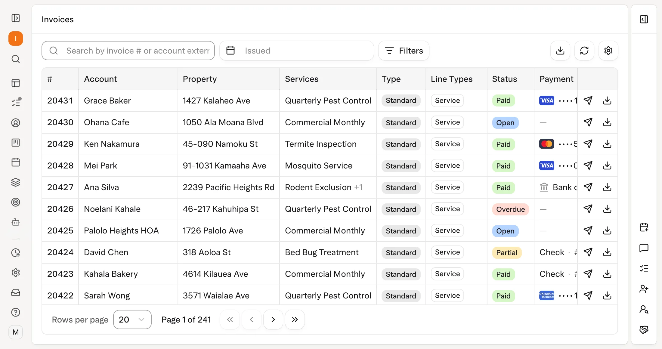 Solea app: the invoice list with each invoice’s status and payment (demo data)